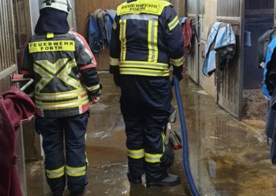 FF Forth Einsatz Wasser in Reitstall 08.07.2021 15 – Feuerwehr Forth