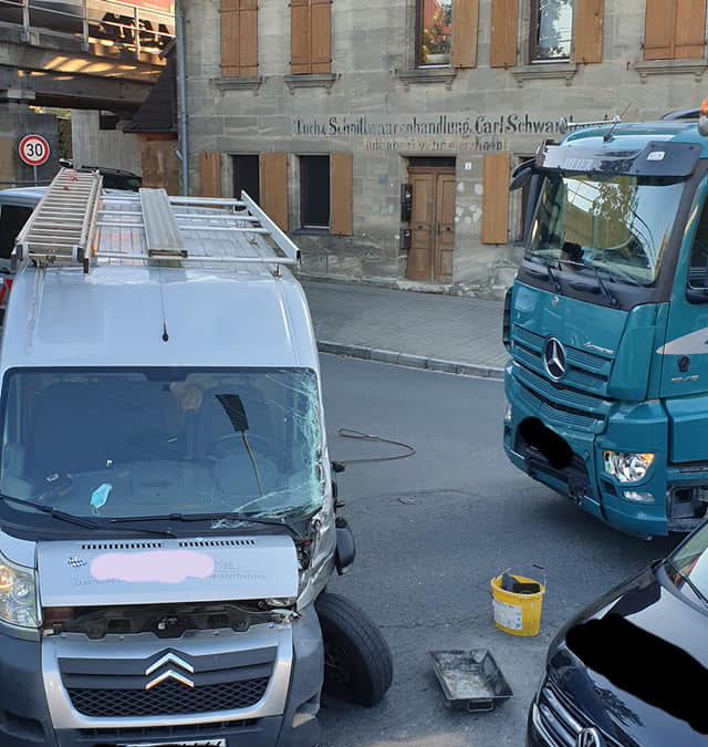 Verkehrsunfall, auslaufende Betriebsstoffe
