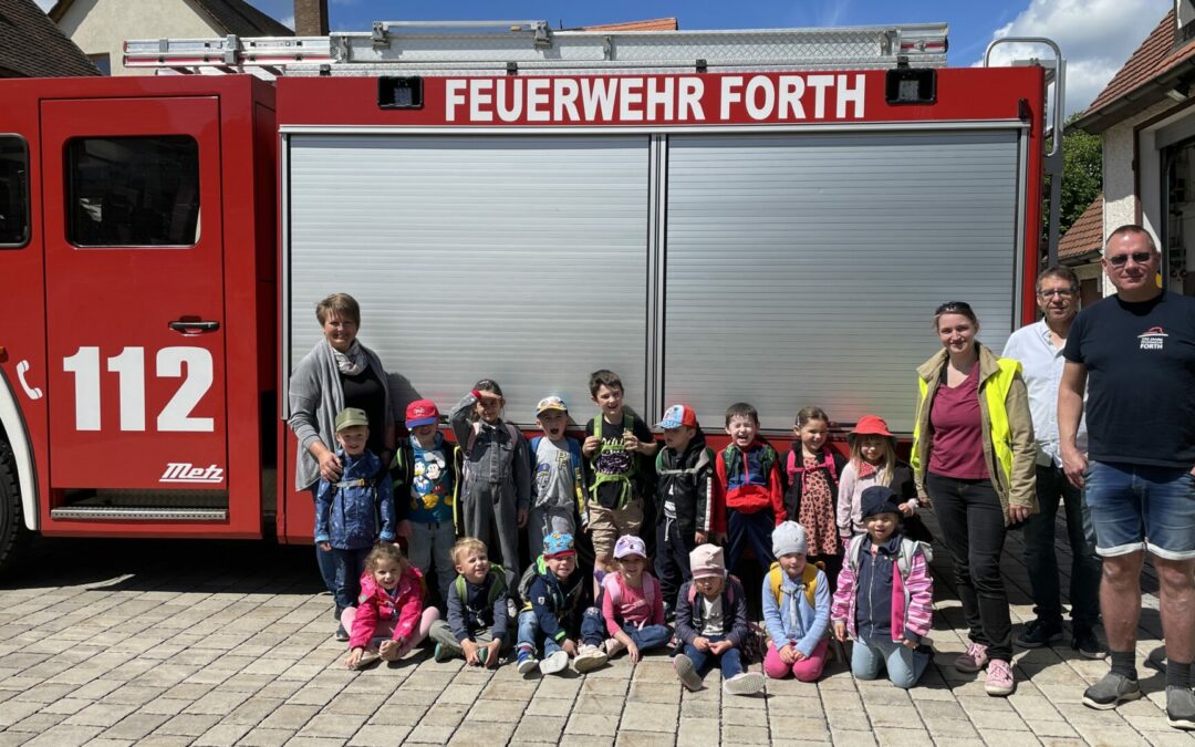 Kindergarten besucht Feuerwehr