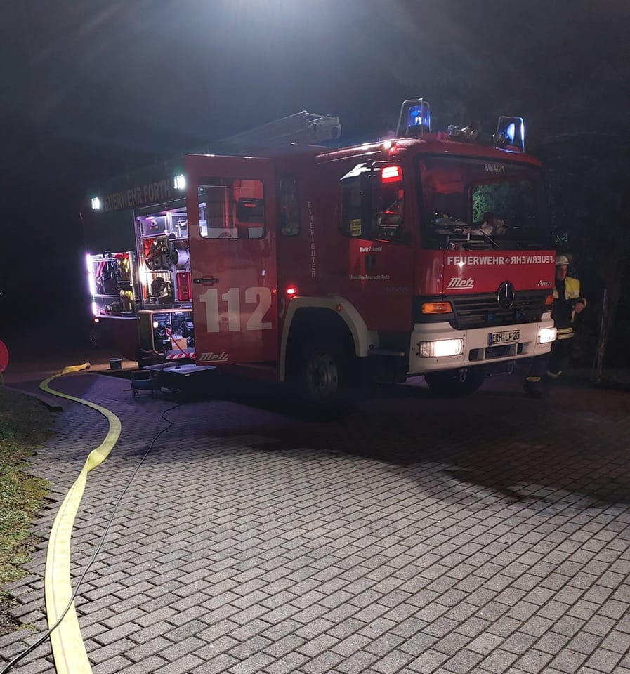Rauchentwicklung im Gebaeude 1 – Feuerwehr Forth