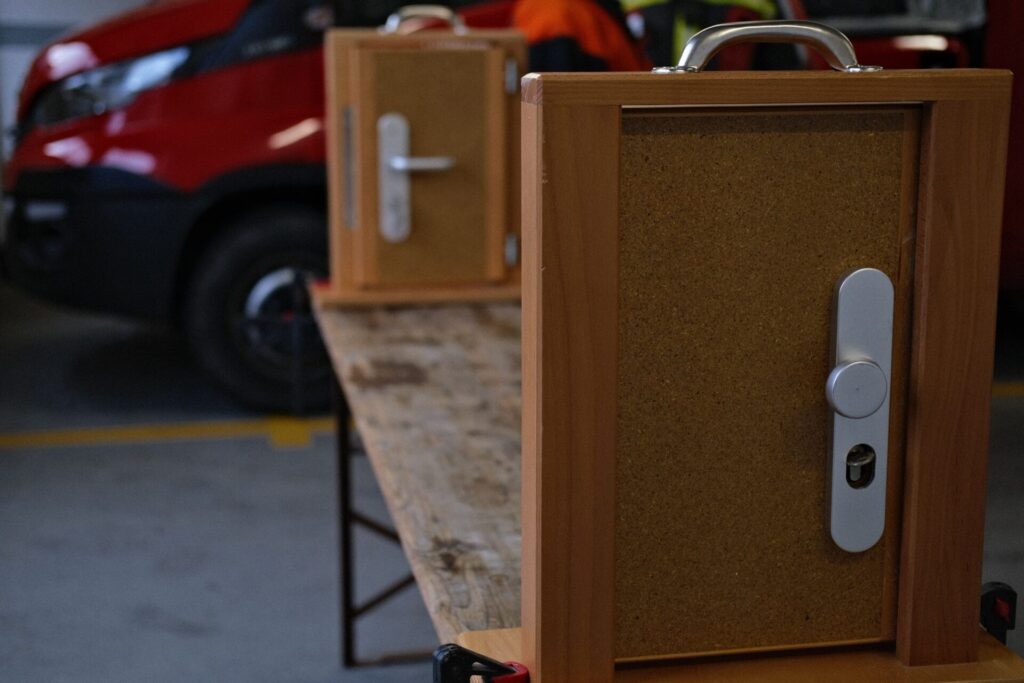 Sonderübung Türöffnung 1 – Feuerwehr Forth WhatsApp Image 2026 02 21 at 20.21.21 – Feuerwehr Forth