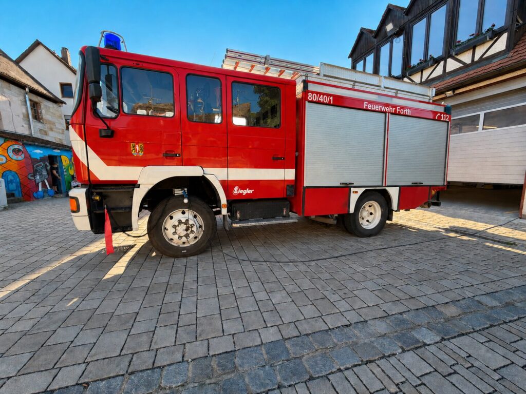 “Neues” LF 16/12 für die Feuerwehr Forth in Dienst gestellt 1 – Feuerwehr Forth FF Forth 20260523 2 – Feuerwehr Forth